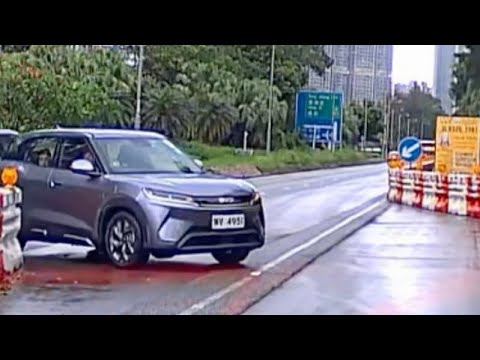 車CAM直擊 - 條路整到係有啲誤會嘅? 有一刻以為自己都行錯? thumbnail