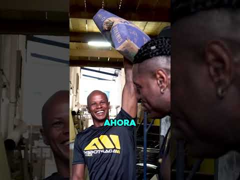 el albañil está más duro que el cemento 👷🏾 #shorts thumbnail