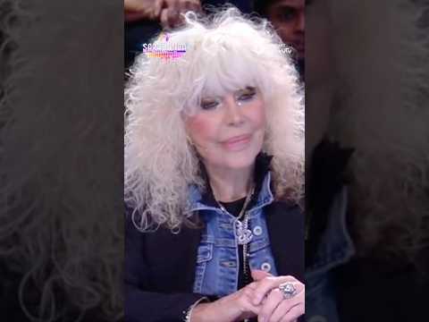 Il primo “la indovino con una” di questo #SarabandaCelebrity ? thumbnail
