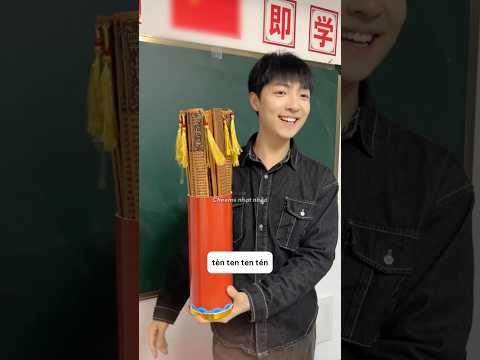 Học trưởng tặng quà thumbnail