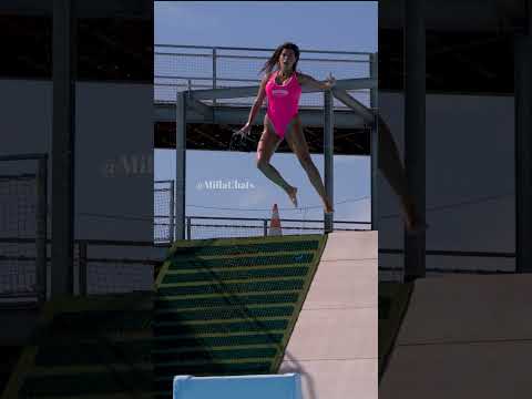 would u jump? 💗 thumbnail