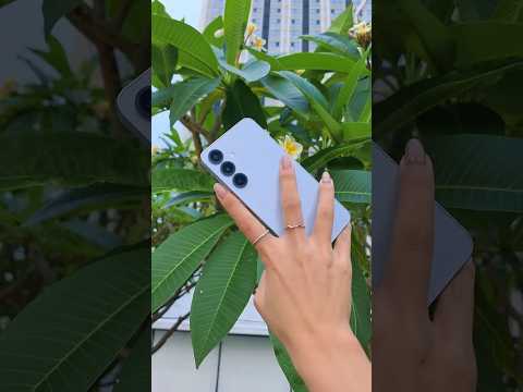 Digital Technology Samsung S25: A Powerful Compact Phone thumbnail