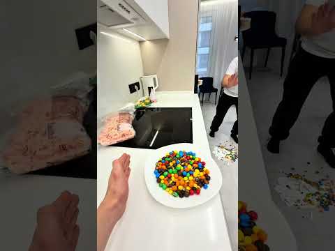 Bright funny cat mode cleaning🙀🐈♥️ thumbnail