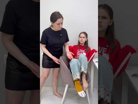 Короче говоря Алинка потеряла носок 😂 #shorts #funny thumbnail