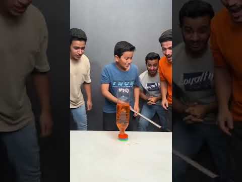 تحدي التوازن والتوتر😂🔥 #shorts #challenge thumbnail
