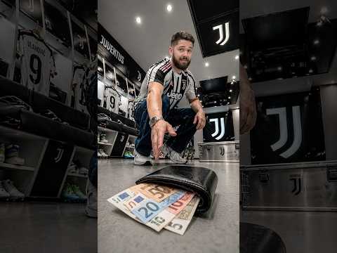I Lost My Wallet At Juventus thumbnail