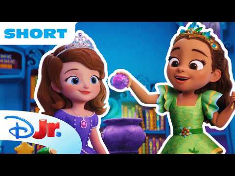Meet Princess Camila, a Future Sorceress Queen! 👑💚 | Sofia the First: Magical Friends | @disneyjr thumbnail