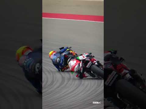 Alex Lowes and Andrea Locatelli intense battle at Aragon ⚔️ | 2025 #AragonWorldSBK 🇪🇸 thumbnail