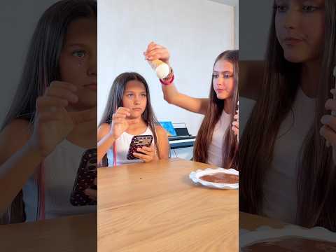 Find the Mistake ??@_miss_tais_ #familyfirst #funny thumbnail