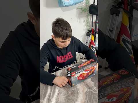 270 parça LEGO setini 1 saatte bitirdi 😯 thumbnail