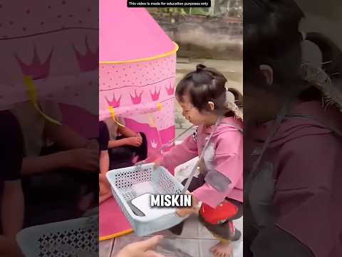 GADIS MISKIN INI TIDAK DIKASIH MASUK RUMAH😭 thumbnail