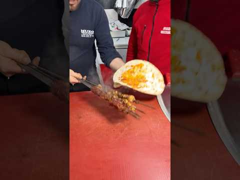 Zırhta Çekilmiş Kebap Dürüm thumbnail