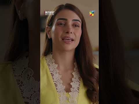 Minaal Ne Sameer Ko Gari Gift Kiyun Ki..? #alishbakhan #mohsinabbashaider #shorts #humtv thumbnail