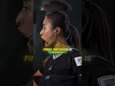 Perbedaan Reaksi Wasit Saat Tekanan VAR: Tegang vs Tegas thumbnail