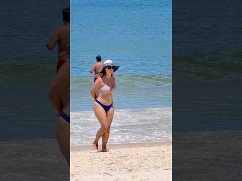 🇧🇷 Leblon Beach A Sunny Day thumbnail