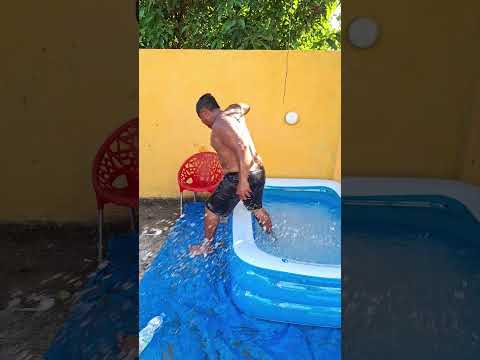 minum kelapa sambil nyantai !!! thumbnail
