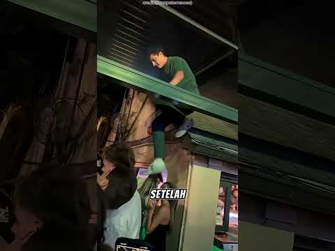 😂 Pria Ini Kabur dari Satpam Lalu Malah Ikut Membantu Mencari Dirinya Sendiri #shortvideo thumbnail