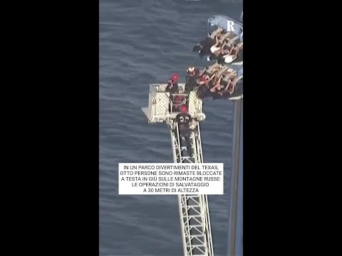 Texas, intrappolati a 30 metri sulle montagne russe: le operazioni di soccorso thumbnail