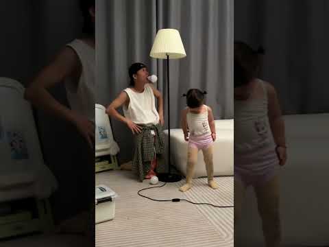 修个灯差点把我送走😂😂😂 #宝爸带娃 #人类幼崽 #露兮粑粑 #小小露兮 #内容启发搜索 thumbnail