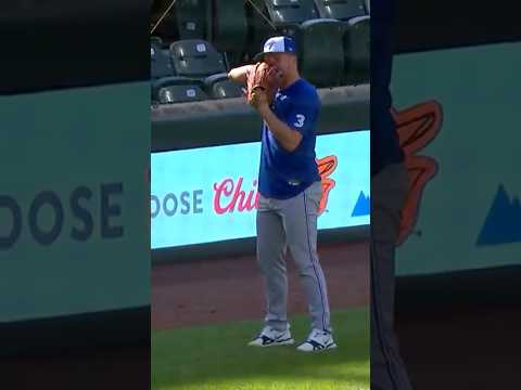 Myles Straw Imitates Blue Jays Pitchers 😂 thumbnail