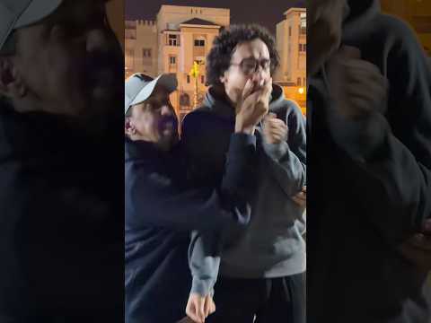 شوهو مسكين فالزنقة ? #shorts #viral #المغرب #funny #zyadcomedy #comedy  #ضحك #كوميديا #lol #tiktok thumbnail