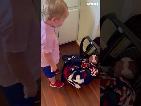Have you seen a sweeter brother? ❤️ #brothers #siblings #babies #shorts thumbnail