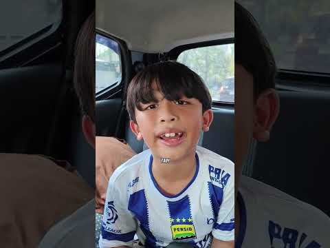 Ara Kaget Papa Benerin Bendera Persib Yg Halangin Kaca D Wiper Mobil. Hati-hati Pa Bs Bahaya 🏳🚘 thumbnail