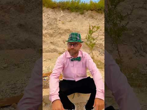البنت صنعة قبعه لعمو محمود #funny #comedy ./ماشا thumbnail