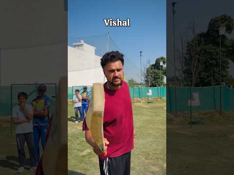 Football Ko Ruk Ke Dekho ? #cricketwithvishal #shorts thumbnail