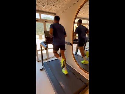 KYLIAN MBAPPÉ reaparece ya entrenando para el MUNDIAL thumbnail