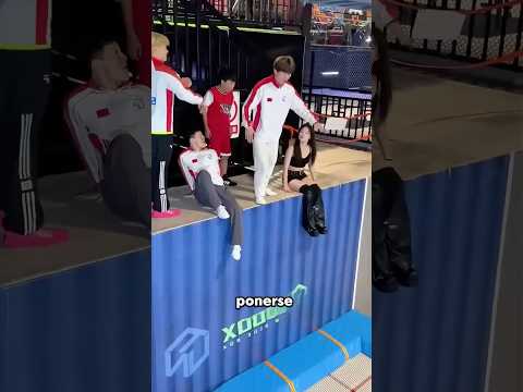 El error de llevar a su novia a un parque de trampolines thumbnail