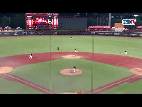 05/29 統一 VS 味全 三局上，伍鐸靠著隊友的完美守備，投出本場第一次三上三下 thumbnail