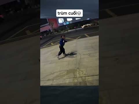 hãy cẩn trọng khi ra đường?#shorts#giaitri#hai thumbnail