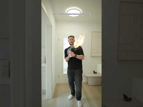 Kennt ihr es, wenn der Besuch nicht gehen will?? #zocken #lustig #eheleben #besucher #shorts thumbnail