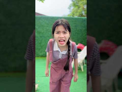 แมวจัดการหนู ทำไมเป็นแบบนี้ #ตลก #โบ๊ะบ๊ะshorts #พี่นาว #shorts thumbnail