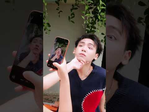 Taking a "secret" photo out in the open! 😂 📸 📱 #taihoa #funny #shorts thumbnail
