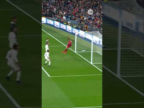 Lasse Schöne vs. Real Madrid, a goal we'll never forget... ⭐️  Happy 40th birthday, Lasse! 🎈 thumbnail