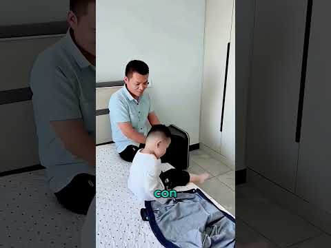 Người cha nghĩ cậu bé mặc quần áo ngược 😂 thumbnail