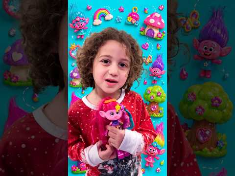 A Mouse in the Doll?!  | Sierra Saves the Day thumbnail