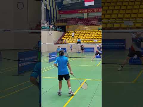 Thảo gặp đối thủ này hơi khoai rồi #shorts #caulongbocondua thumbnail