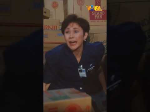 Ninakawan ng halik si Vilma Santos! #shorts #movieclips #vivafilms thumbnail