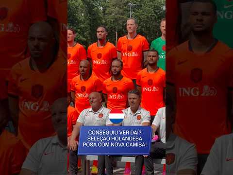 DE PARAR O TRÂNSITO! O UNIFORME DA HOLANDA É ABSURDAMENTE LARANJA! 😂🍊 thumbnail