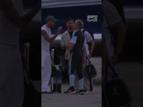 SERÁ QUE O ROUPEIRO DA SELEÇÃO ARGENTINA FICOU FELIZ AO REENCONTRAR O MESSI? 😂😂😂 #shorts thumbnail