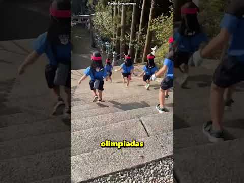 Todos Los Niños Salieron Corriendo De La Escuela ? thumbnail