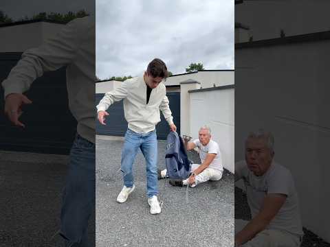 LA VENGEANCE DU SDF👜🤣#humour #shorts thumbnail