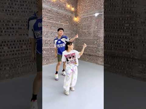 Follow us #dance #lecirque #day #nhay #minhx thumbnail