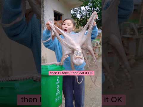This woman actually makes the strangest food thumbnail