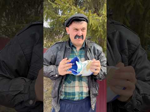 ТВОЙ БАТЯ ПРОВЕРЯЕТ ОБУВЬ😂#shorts thumbnail