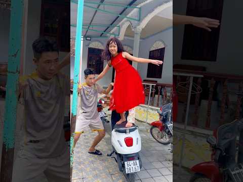 Cô gái du lịch đu bai/kỳ kỳ tv & Family #shortvideo thumbnail