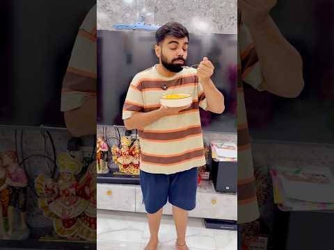 Gaurav k liye cat nai maggi banai #gauravaroravlogs #youtubeshorts #shorts thumbnail